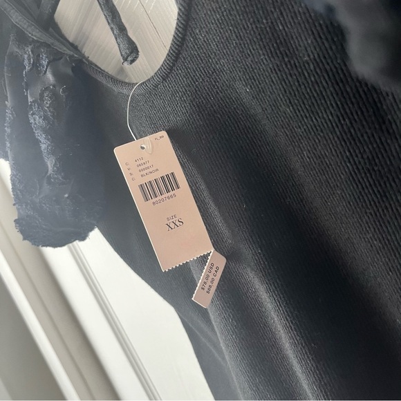 NWT Anthropologie Maeve Size XXS Draped-Sleeve Top Black - Picture 2 of 4
